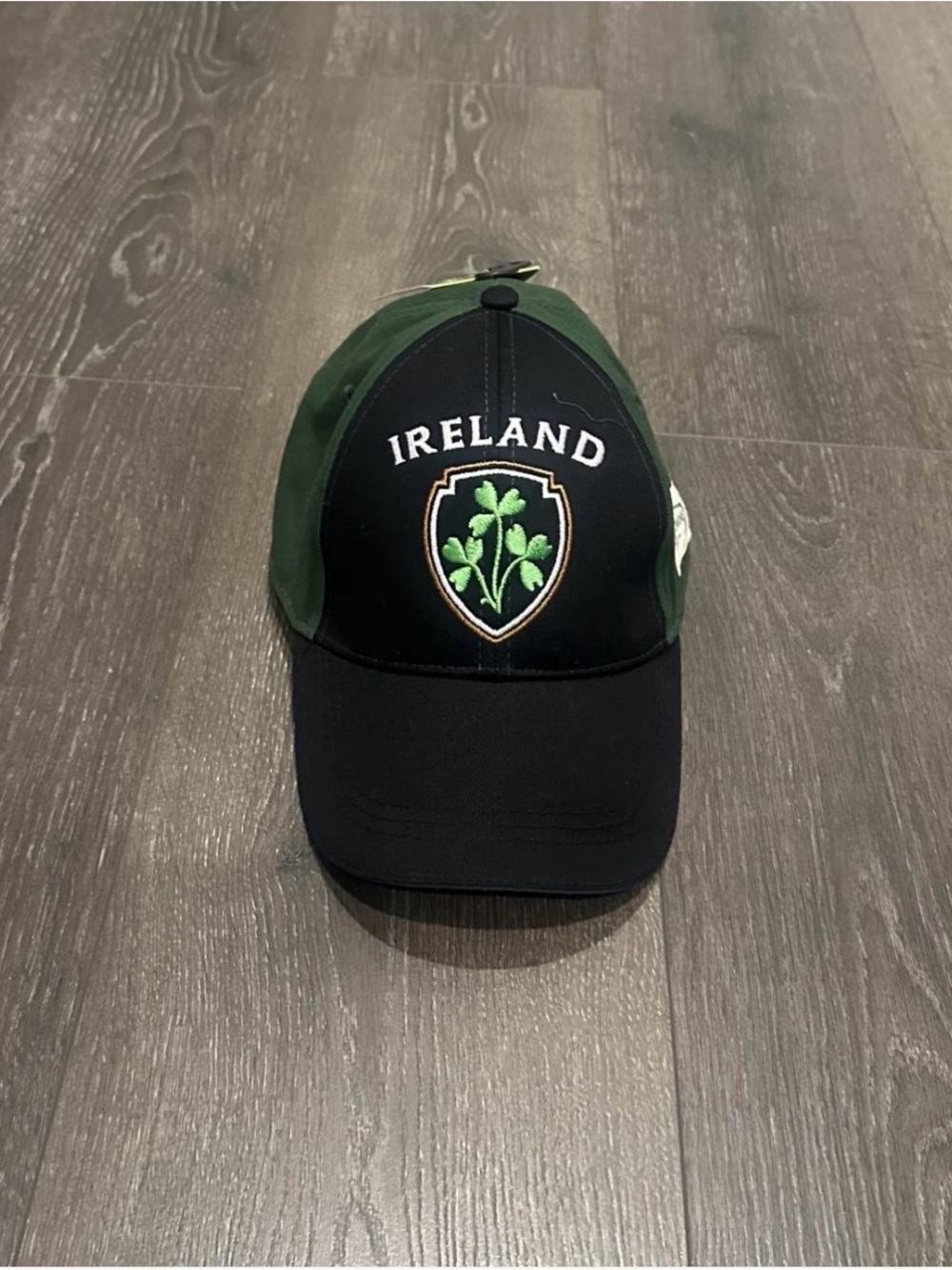 Ireland Embroidered Shamrock SnapBack Baseball Cap - Black and Green